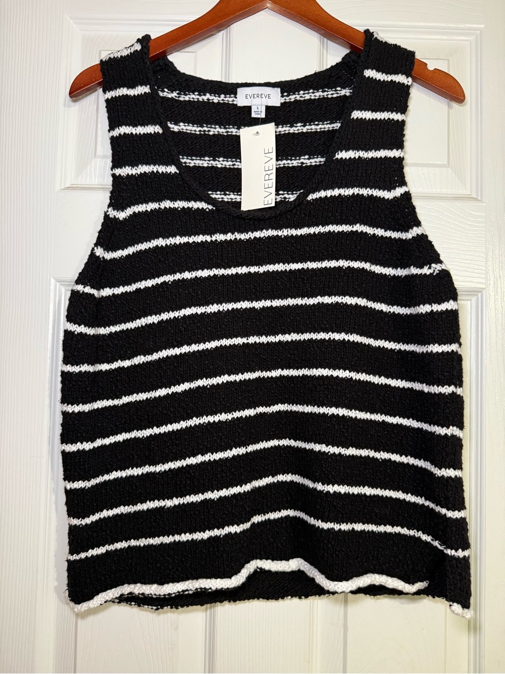 Evereve Marlowe Sweater Tank black and white size large NWT 100% cotton